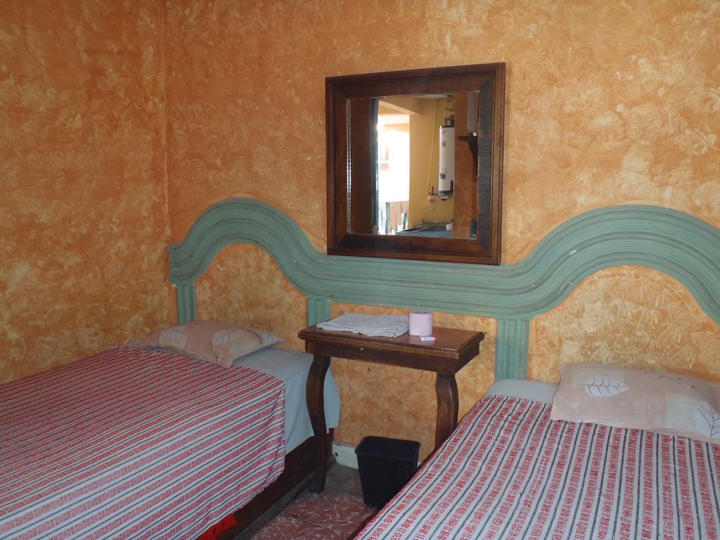 Hotel Casa De Huespedes Hidalgo Tehuacán Pokoj fotografie